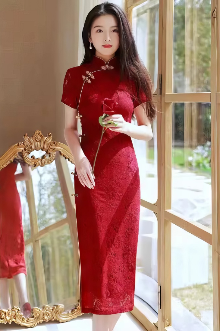 Qipao Largo Rojo Burdeos de Encaje con Cuello Mandarin y Mangas Cortas