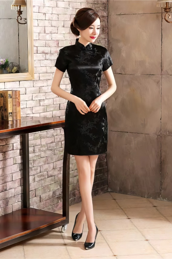Vestido Chino Corto Negro de Saten Jacquard Ton sur Ton Cuello Mandarin Tallas Grandes